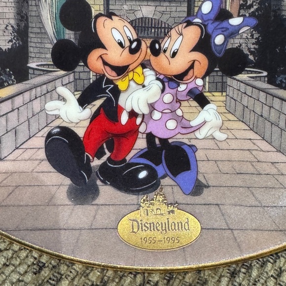 π Vintage 40th Anniversary Disney Commemorative Plate with Mickey and Minnieπ - Picture 3 of 14